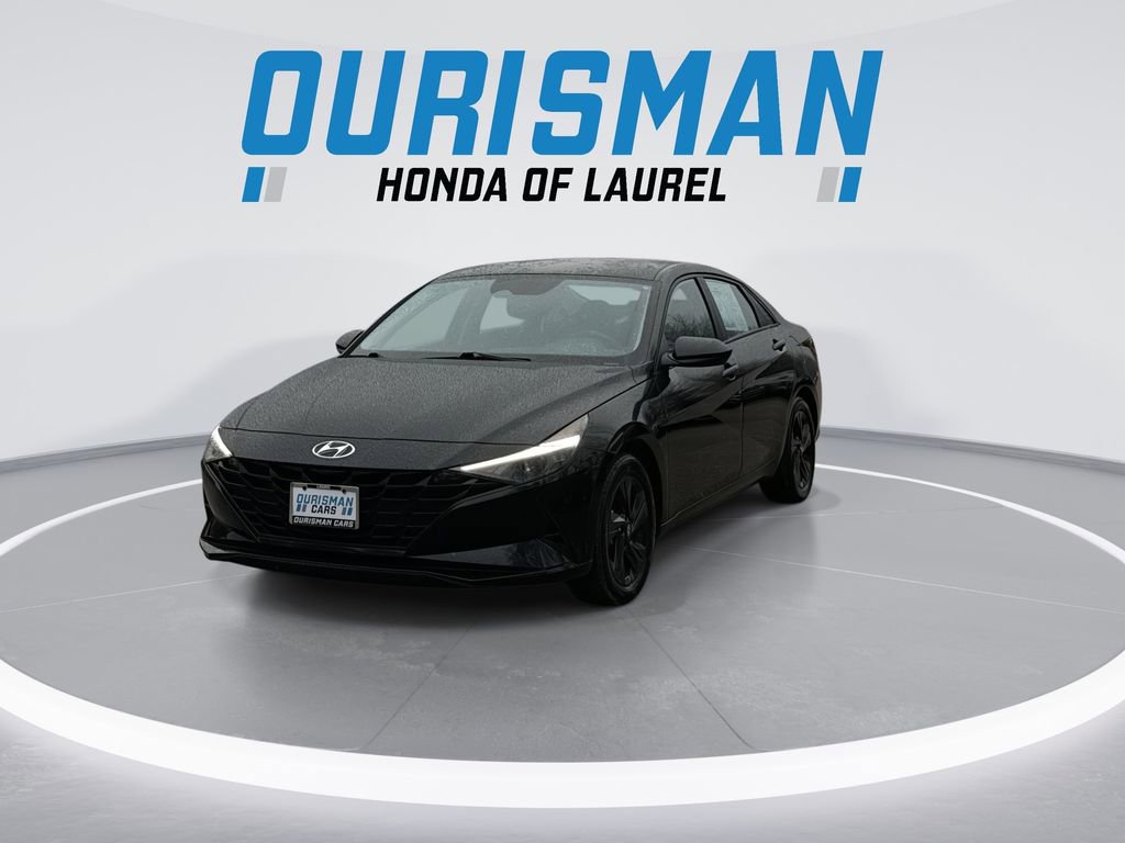 Used 2023 Hyundai Elantra Blue image 4