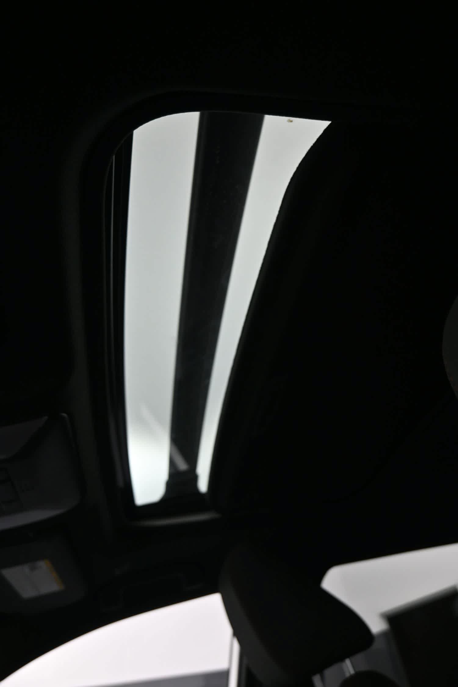 Used 2023 Toyota RAV4 SE w/ Weather & Moonroof Package AWD/4WD image 18