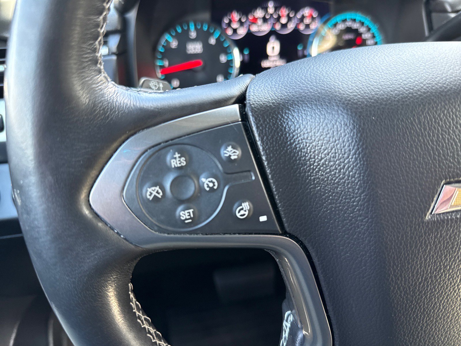 Used 2016 Chevrolet Suburban LTZ image 24