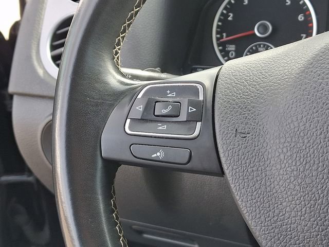 Used 2016 Volkswagen Tiguan S image 7
