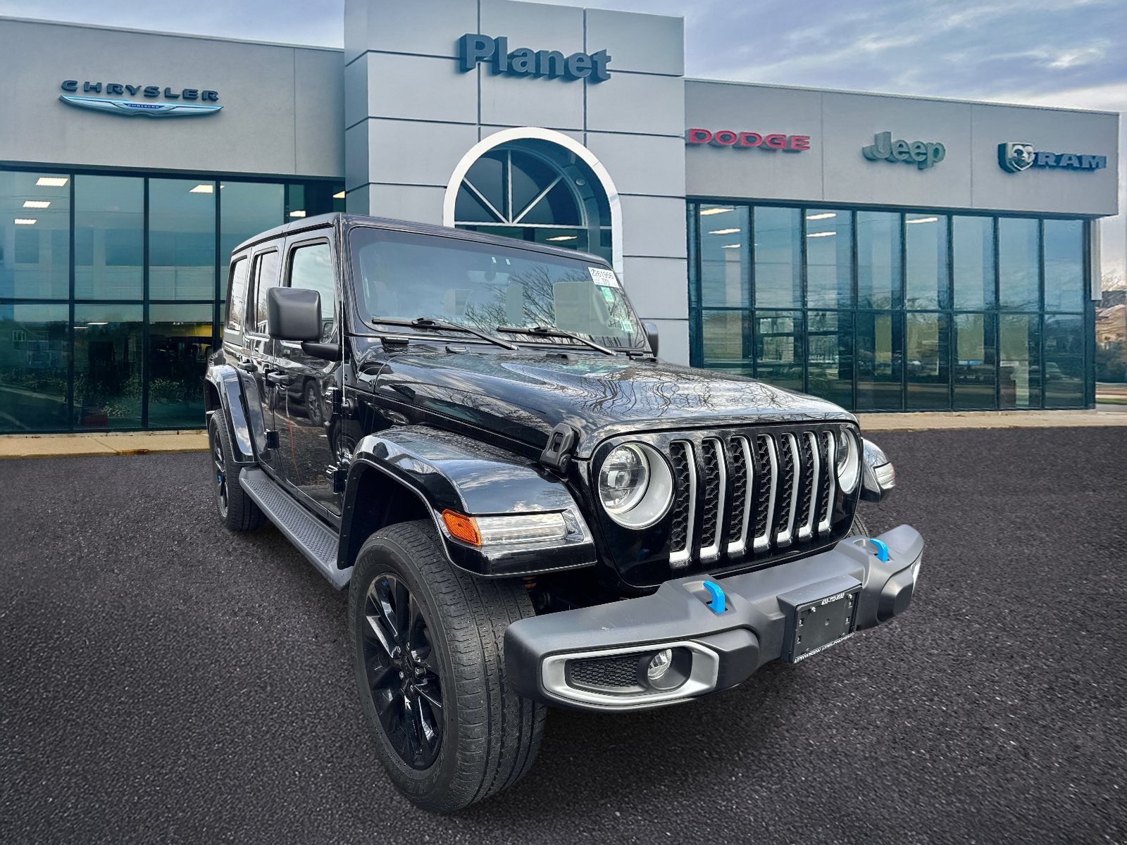 Used 2023 Jeep Wrangler Unlimited Sahara w/ Cold Weather Group