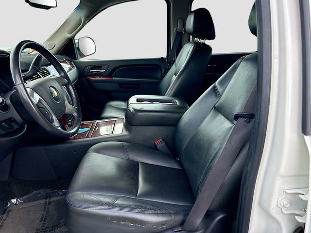 Used 2011 Chevrolet Avalanche LTZ AWD/4WD image 19