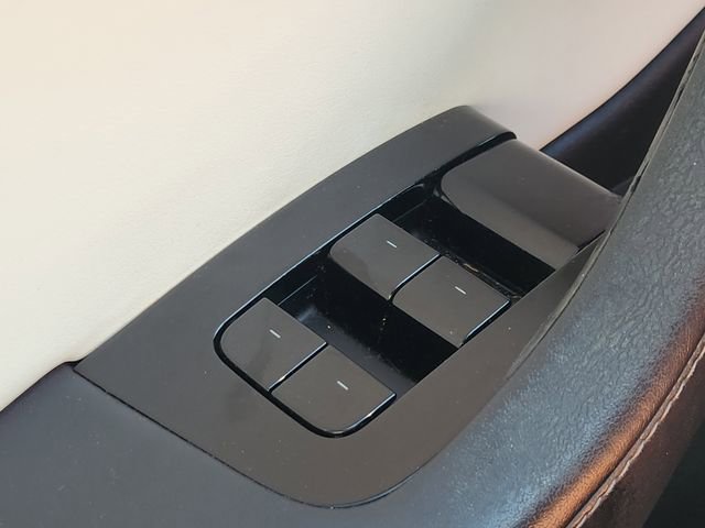 Used 2018 Tesla Model 3 Long Range image 16