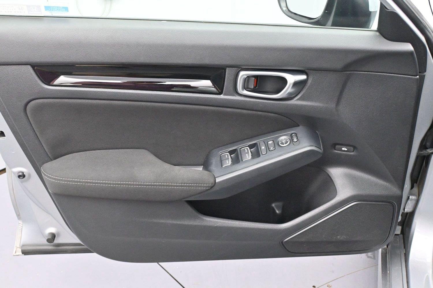 Used 2023 Honda Civic EX image 10