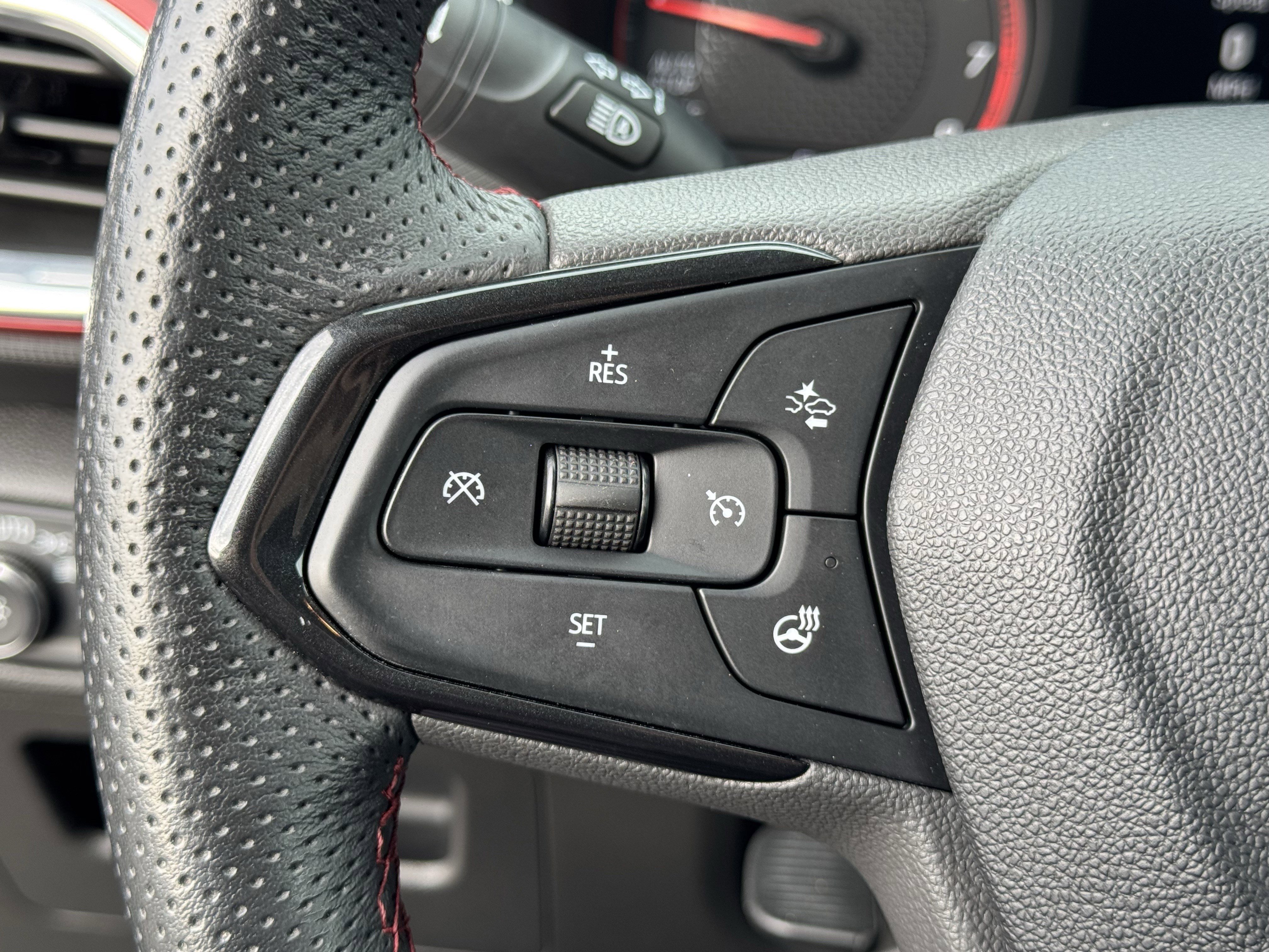 Used 2023 Chevrolet TrailBlazer RS w/ Convenience Package image 29