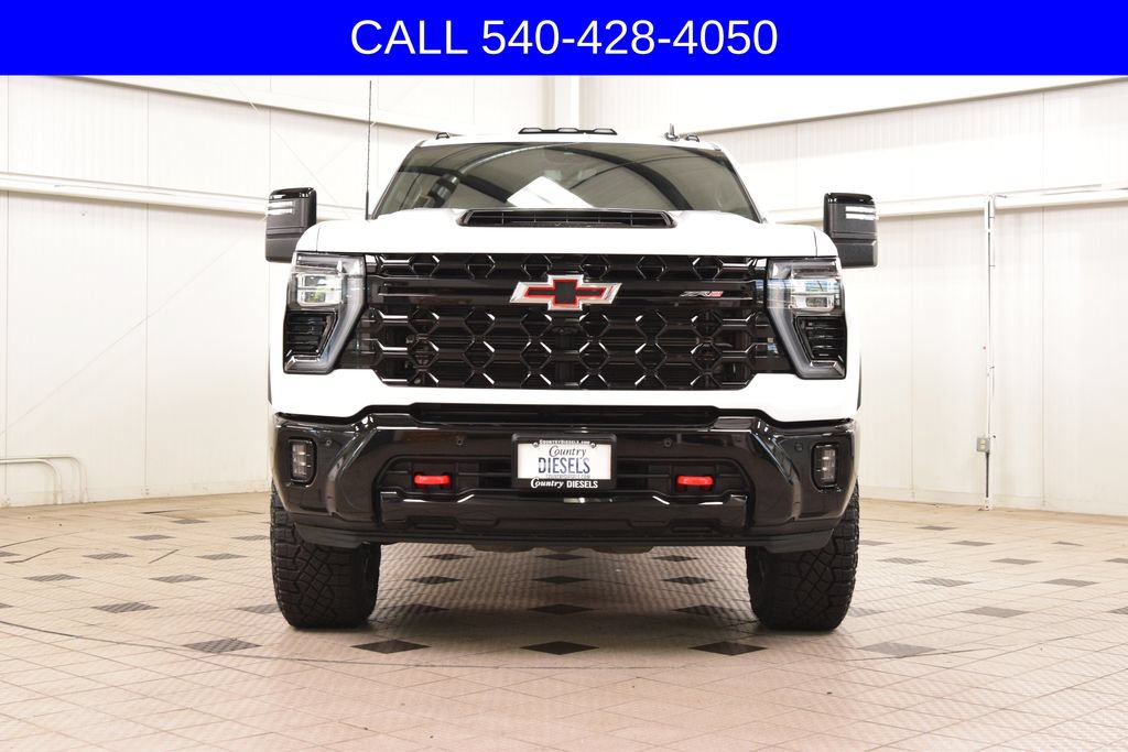 Used 2026 Chevrolet Silverado 2500 ZR2 AWD/4WD image 2