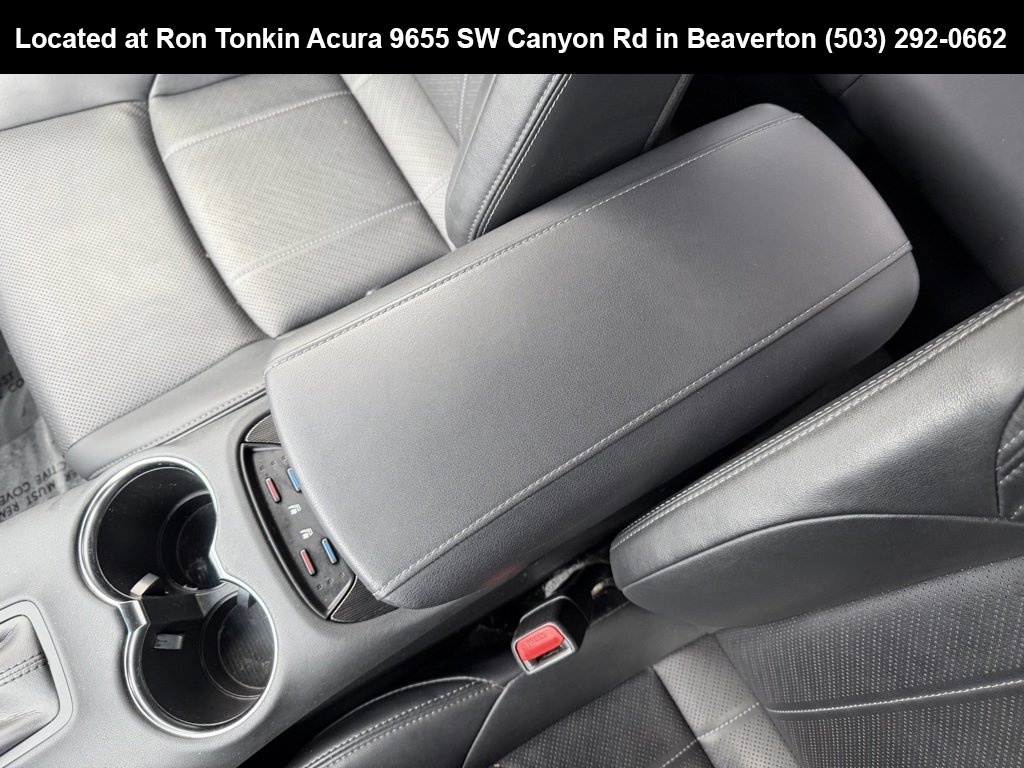 Used 2021 Toyota Venza Limited image 27