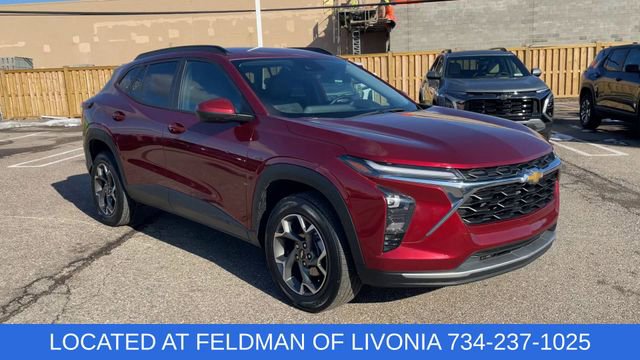 Used 2024 Chevrolet Trax LT w/ Driver Confidence Package image 2