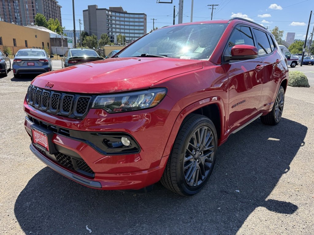 Used 2023 Jeep Compass Limited image 10
