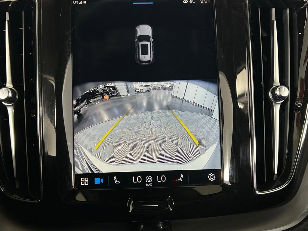 Used 2024 Volvo XC60 B5 Core image 19