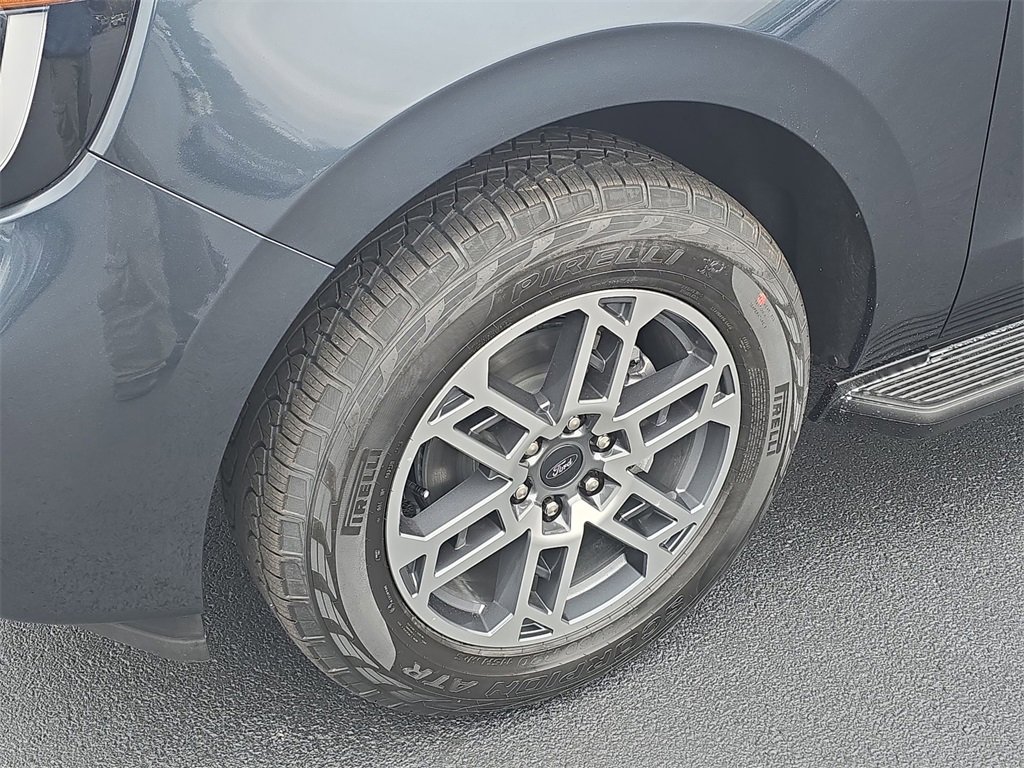 New 2025 Ford Expedition Max Active image 11