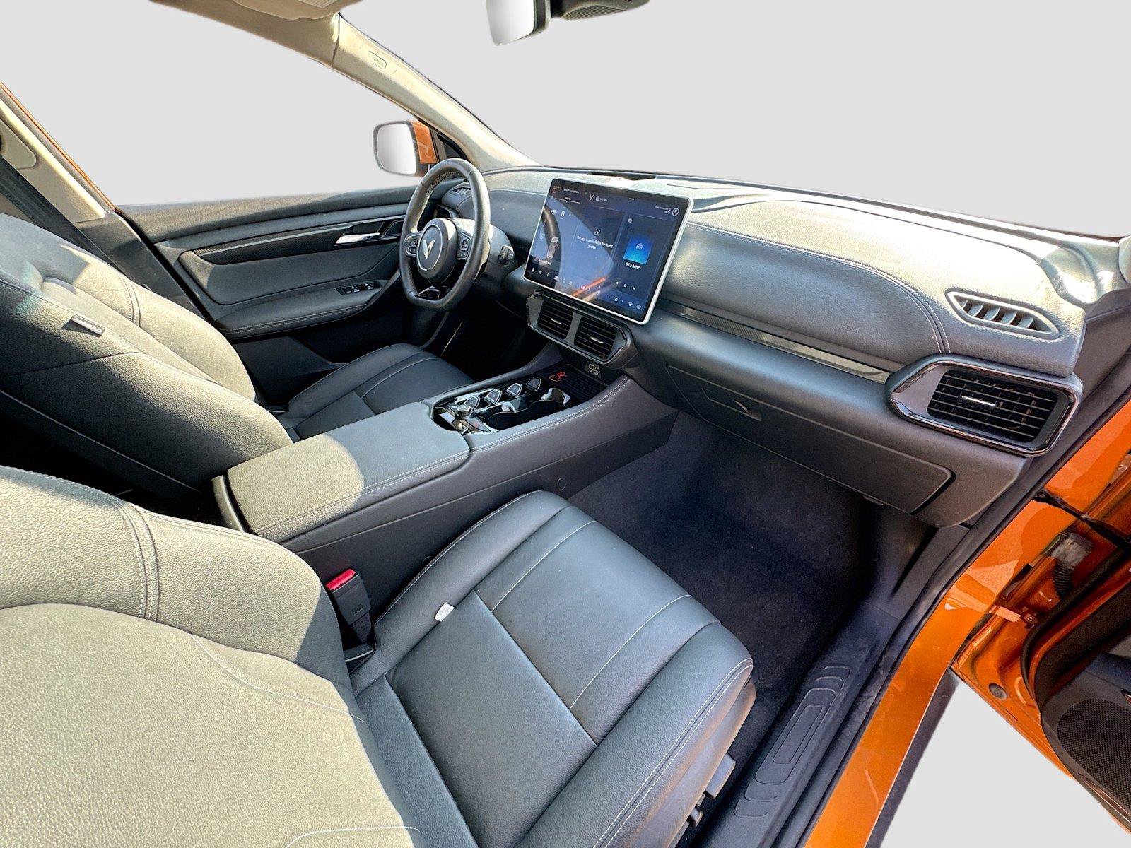 Used 2024 VinFast VF 8 Eco AWD/4WD image 15
