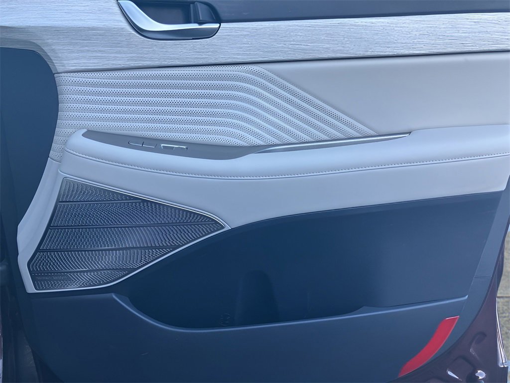 Used 2023 Hyundai Palisade Calligraphy image 26