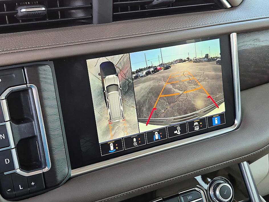 Used 2023 GMC Yukon Denali AWD/4WD image 23