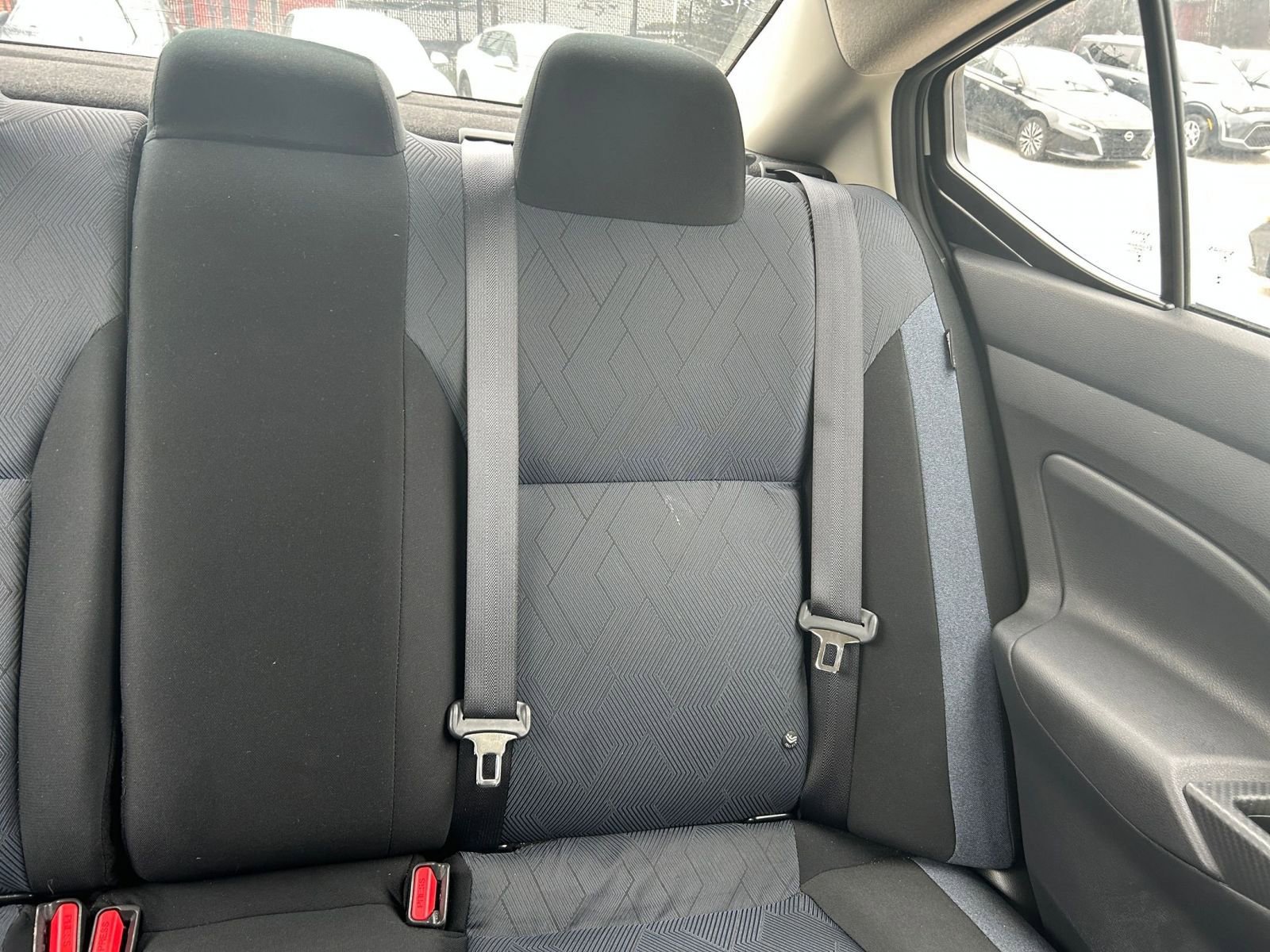 Used 2025 Nissan Versa SV FWD image 32