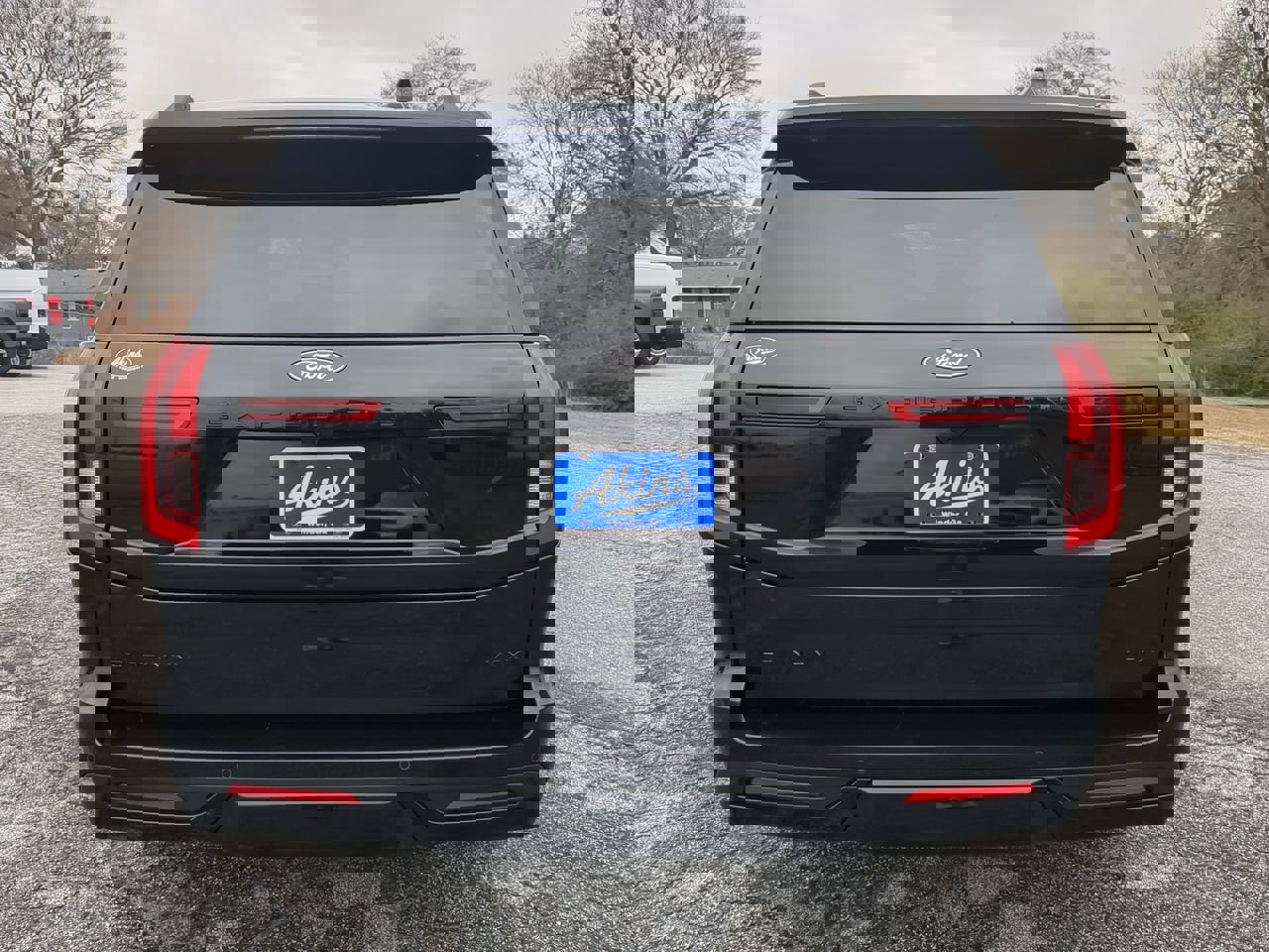 Certified 2025 Ford Expedition Max Platinum w/ Stealth Appearance Package image 4