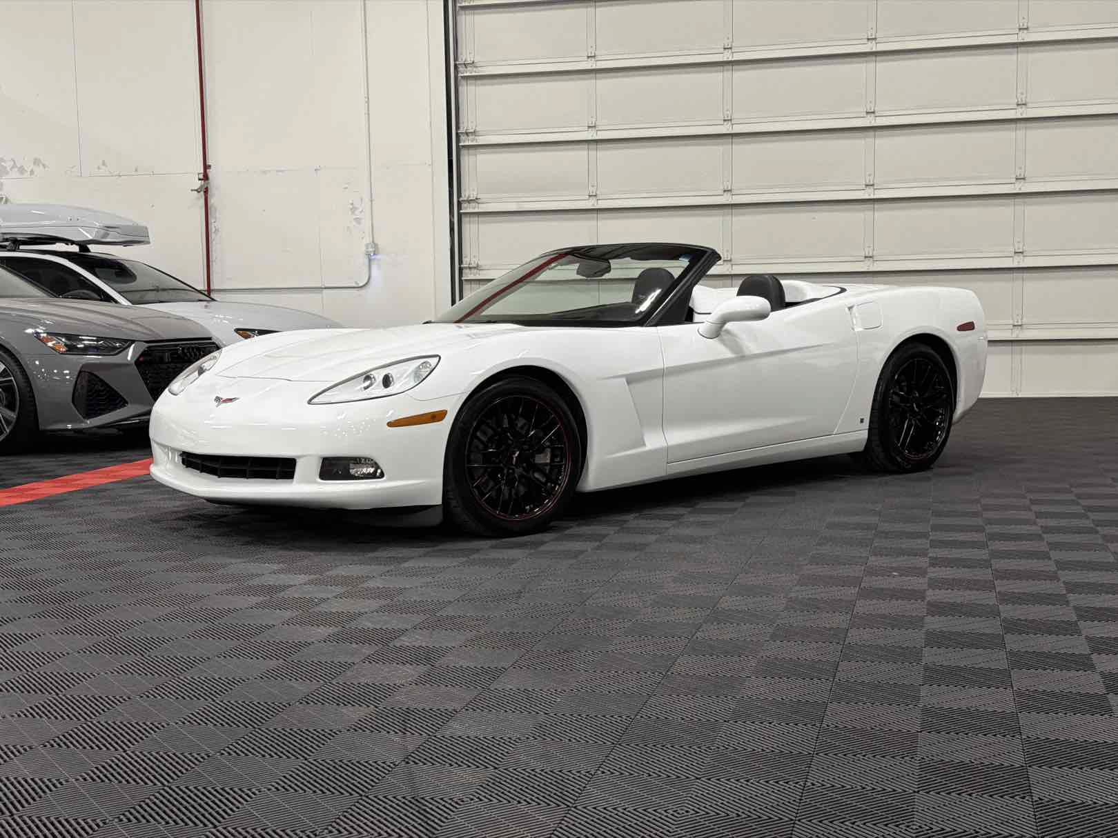 Used 2008 Chevrolet Corvette Convertible w/ Preferred Equipment Group RWD image 2