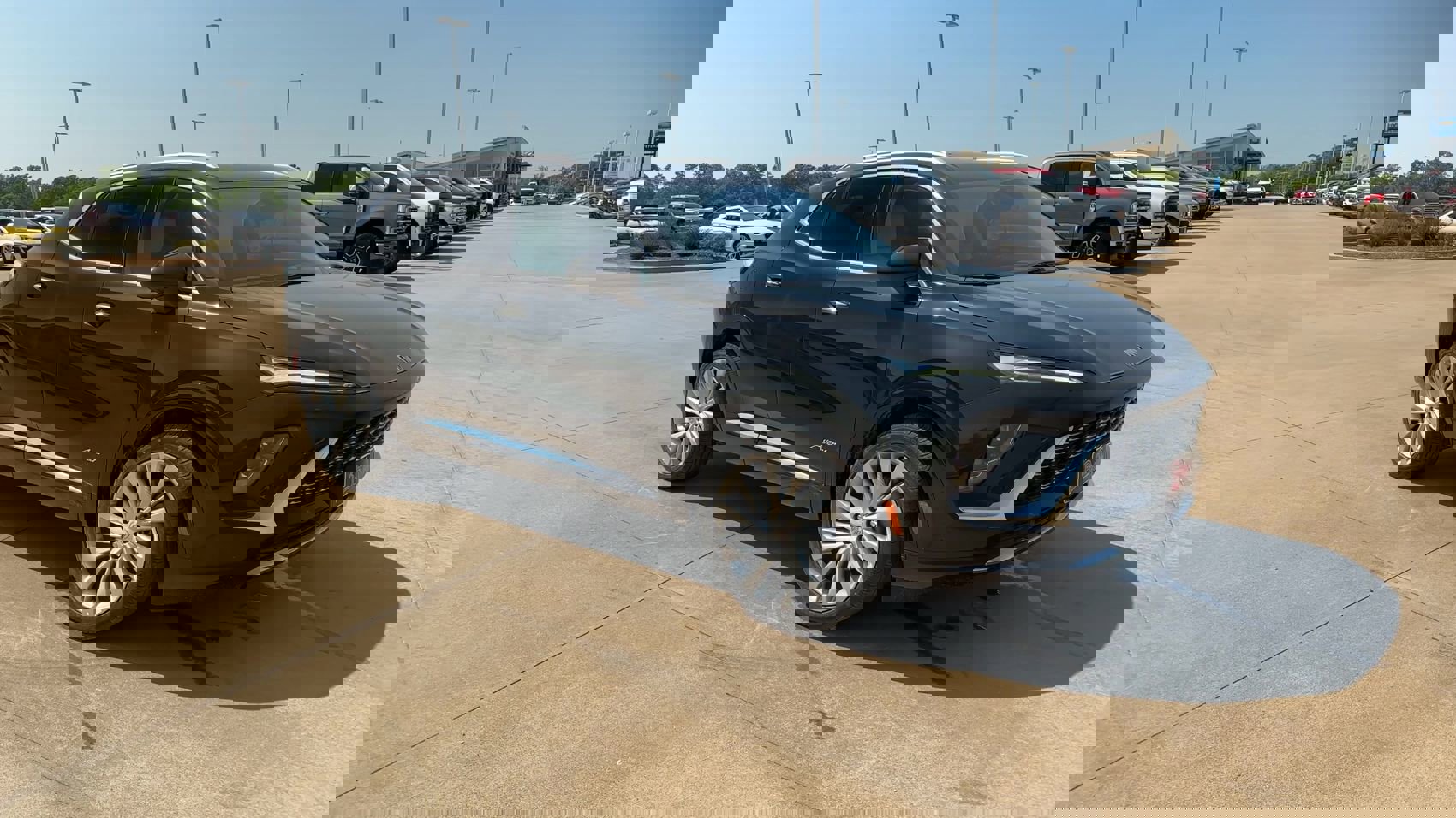 New 2025 Buick Envision Avenir image 2