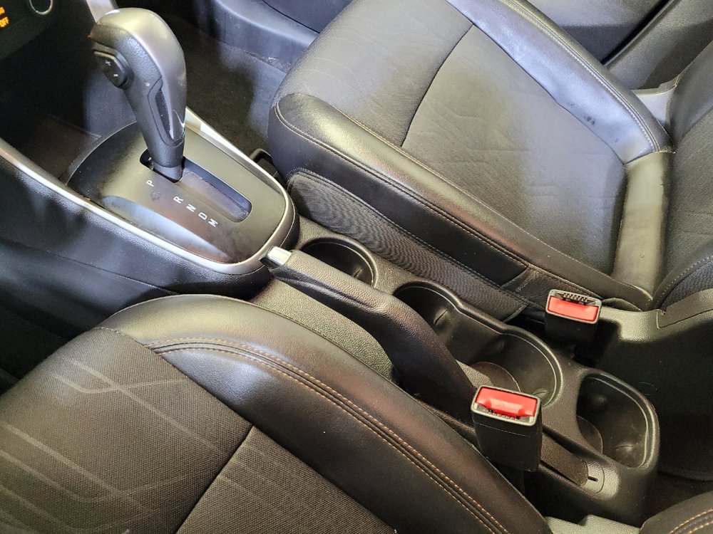 Used 2020 Chevrolet Trax LT w/ LT Convenience Package AWD/4WD image 26