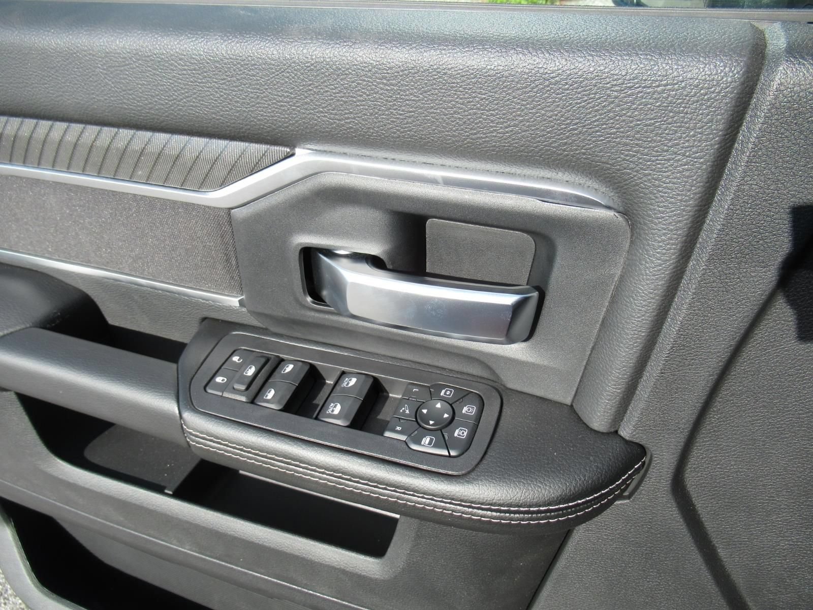 New 2026 RAM 3500 Big Horn AWD/4WD image 23