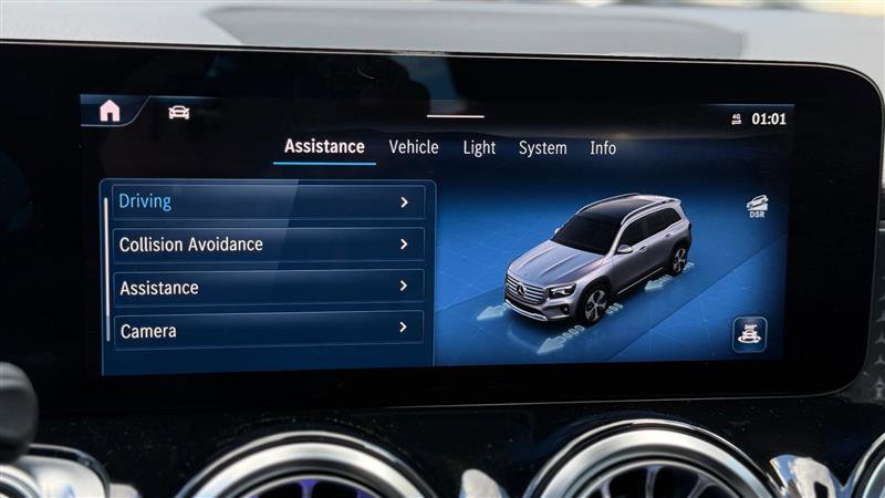 Used 2024 Mercedes-Benz GLB 250 4MATIC image 49