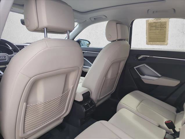 Used 2025 Audi Q3 2.0T Premium AWD/4WD image 17
