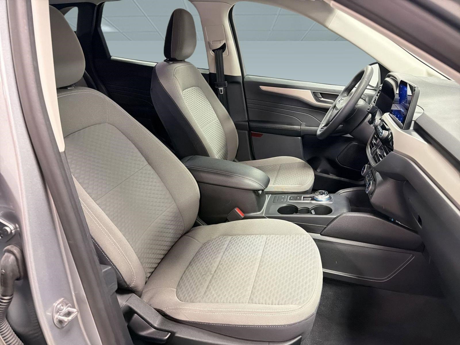 Used 2022 Ford Escape SE w/ Convenience Package FWD image 31