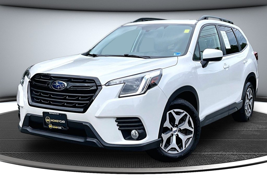 Used 2023 Subaru Forester Premium AWD/4WD image 3