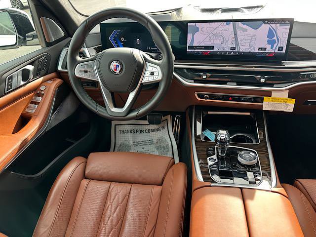 Used 2025 BMW ALPINA XB7 image 25