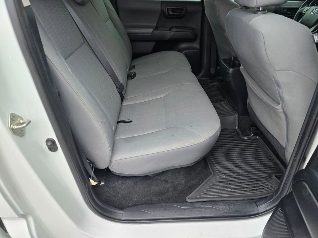 Used 2018 Toyota Tacoma SR image 14