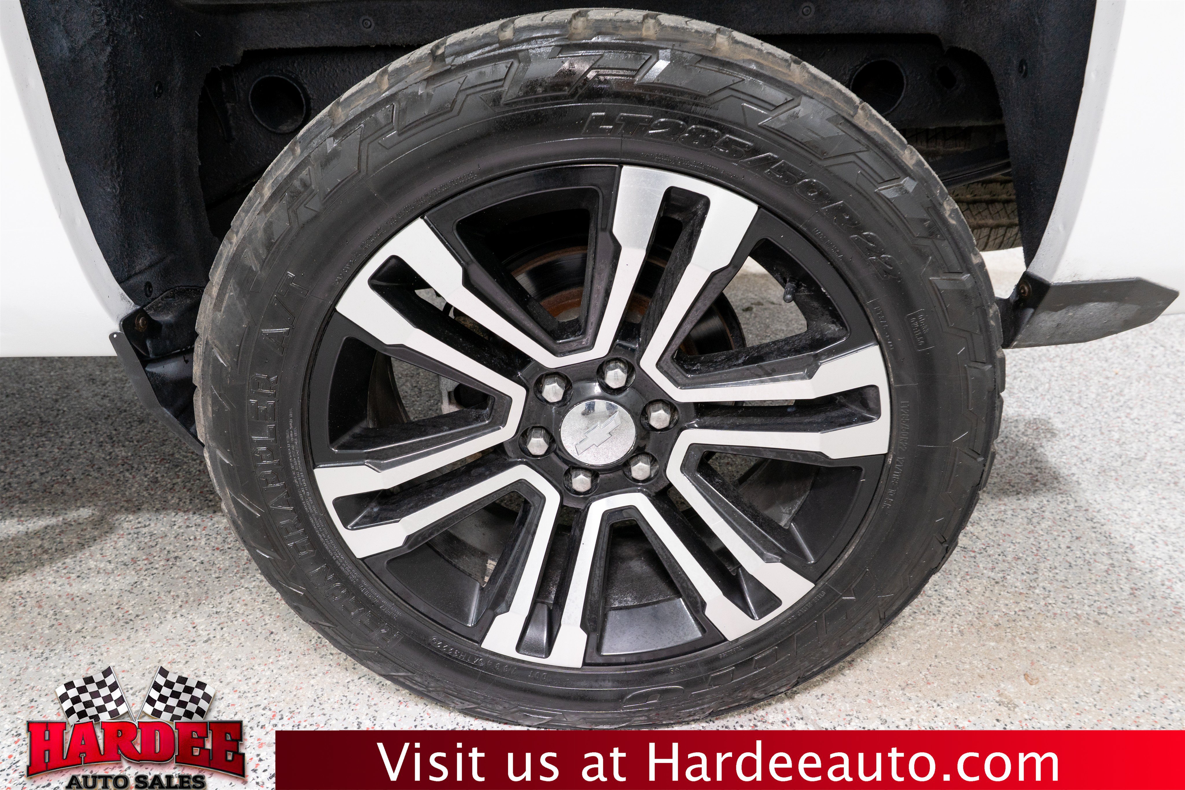 Used 2017 Chevrolet Silverado 1500 LT w/ Trailering Package AWD/4WD image 10