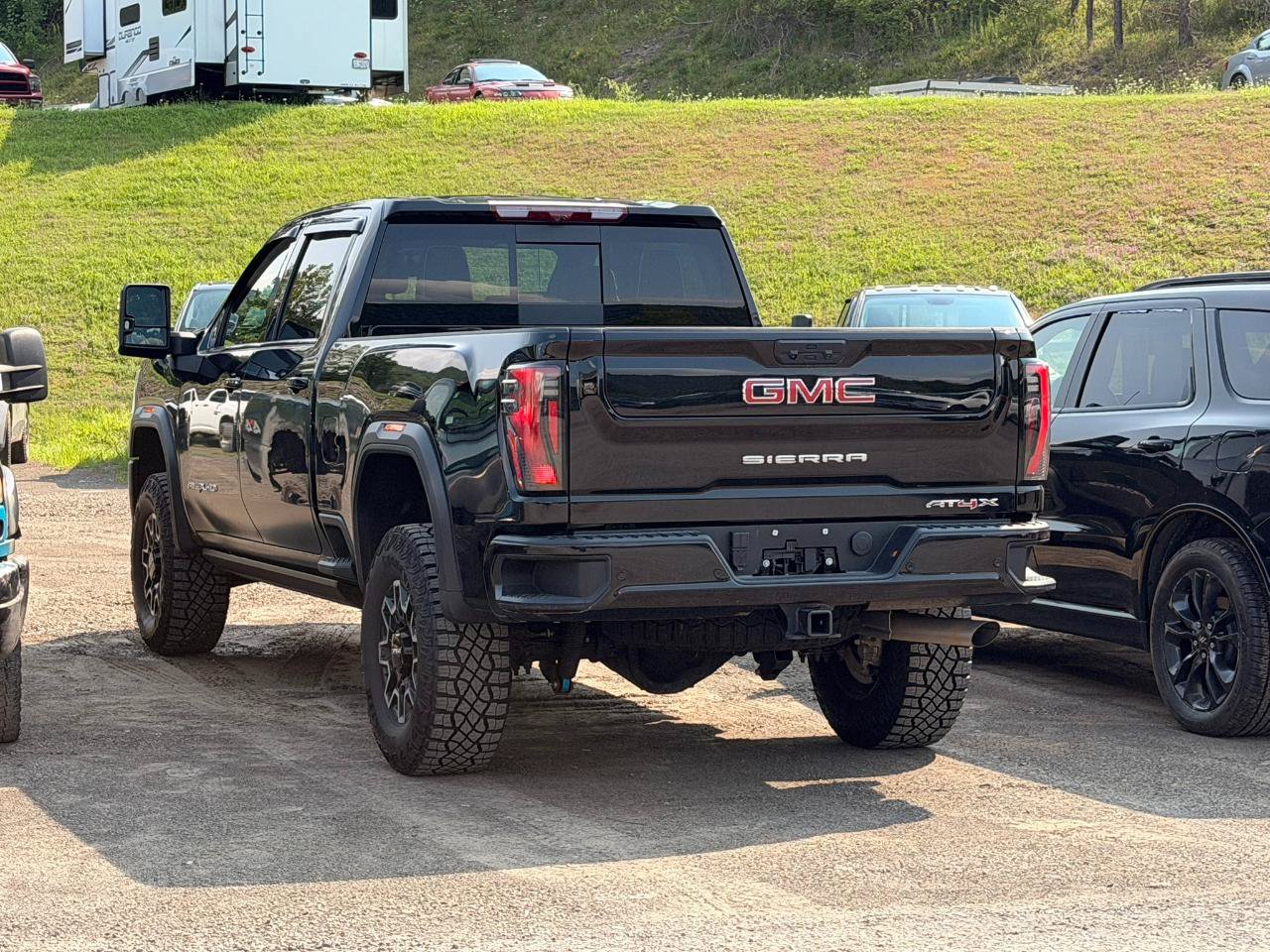 Used 2026 GMC Sierra 2500 AT4X AWD/4WD image 2