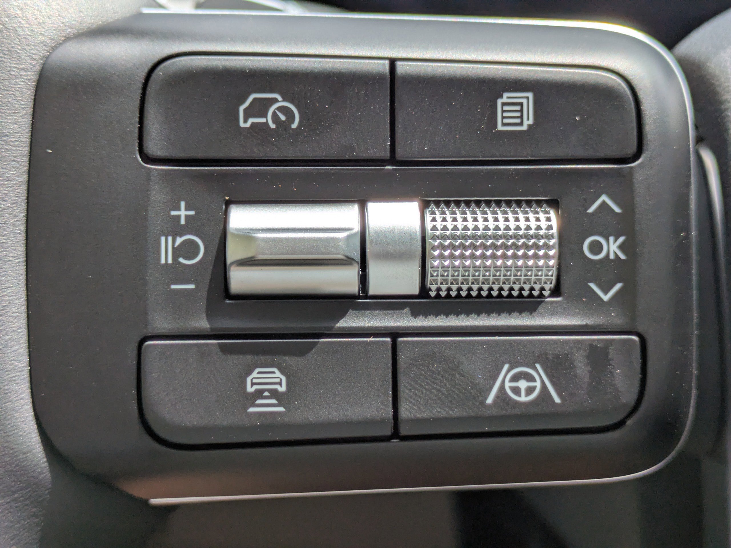 New 2026 Hyundai Santa Fe SEL image 28