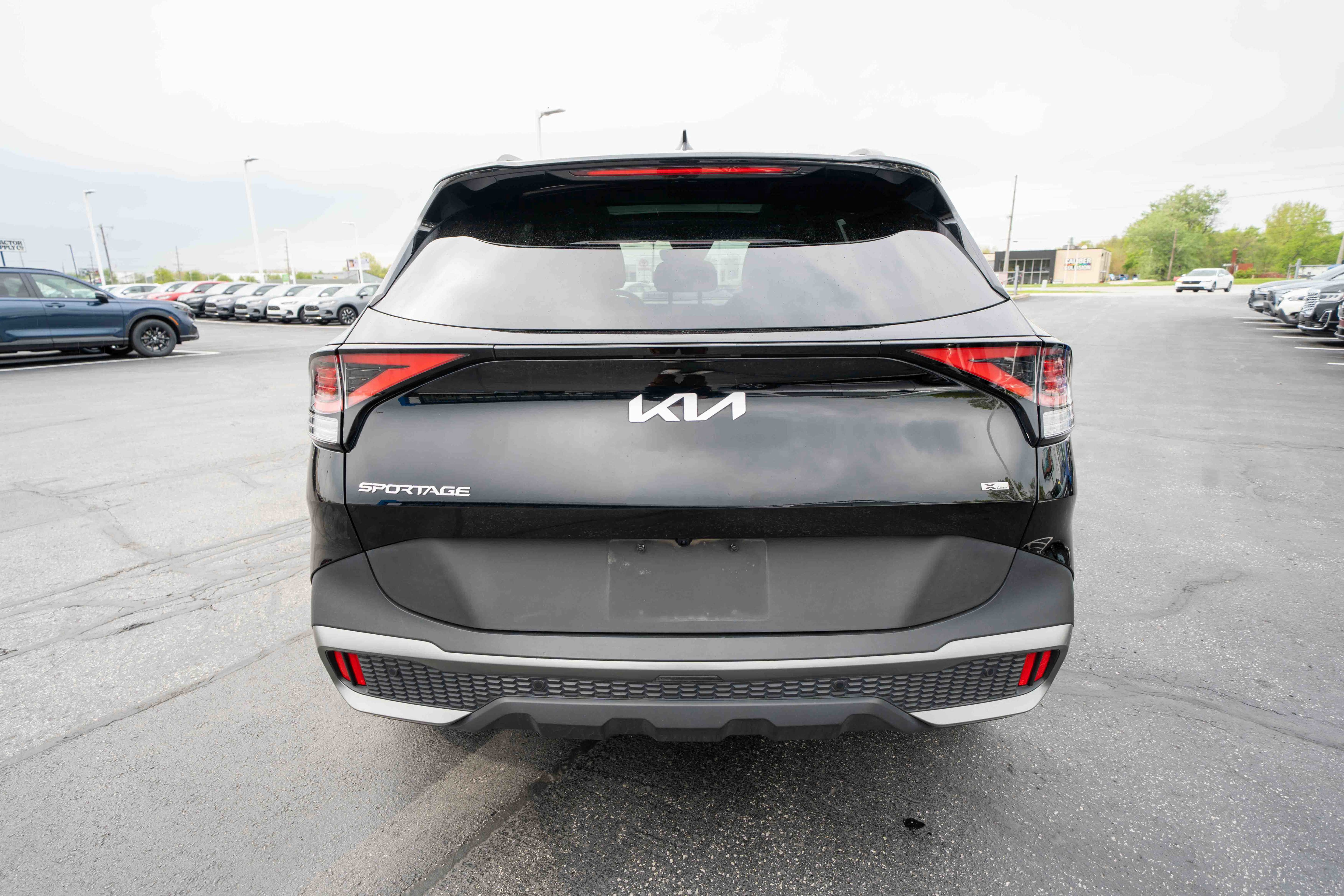 Used 2023 Kia Sportage X-Line w/ X-Line Premium Package AWD/4WD image 5