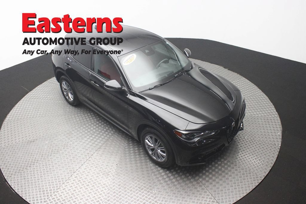 Used 2024 Alfa Romeo Stelvio Sprint AWD/4WD image 3