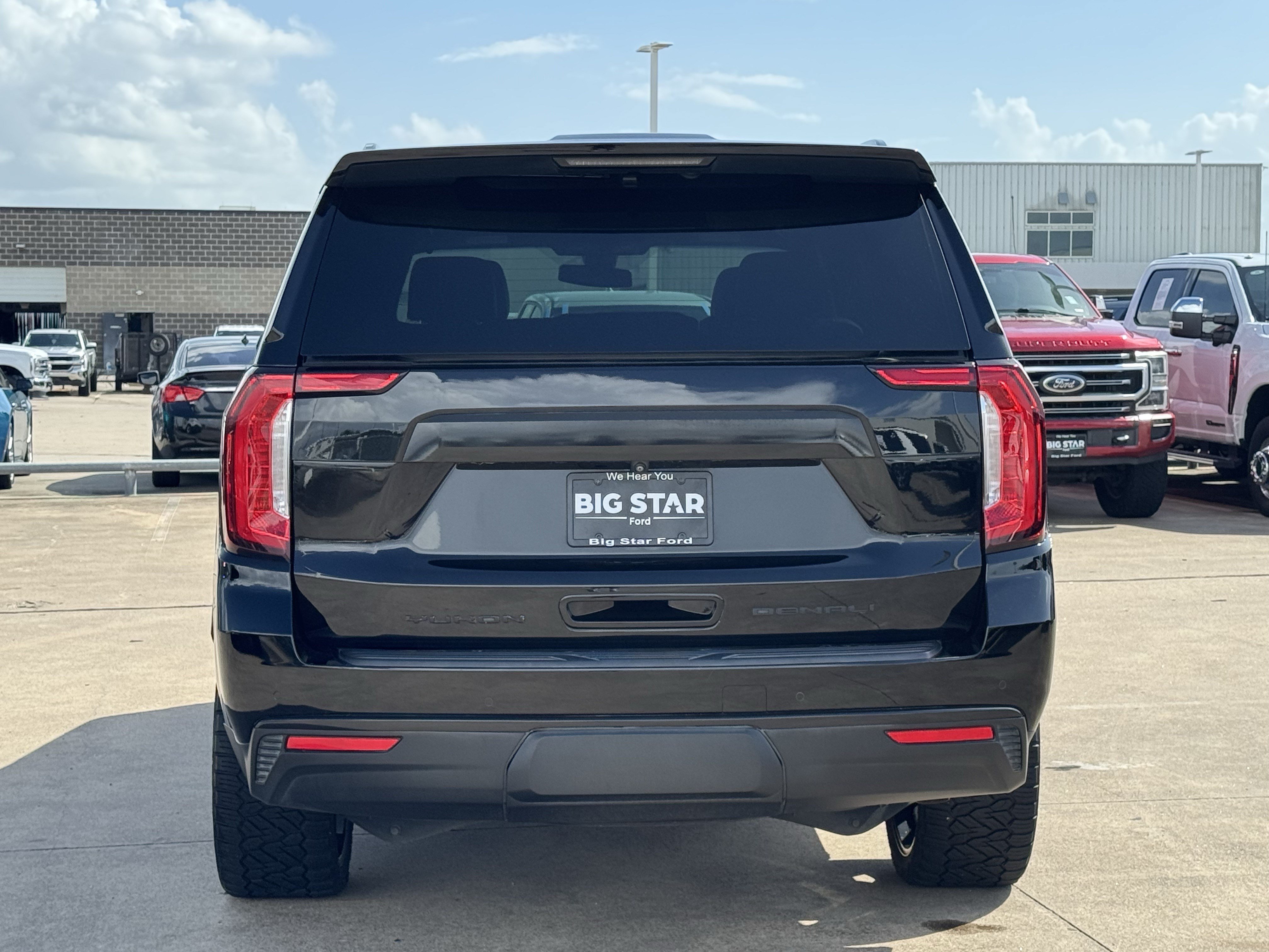 Used 2022 GMC Yukon SLT AWD/4WD image 7