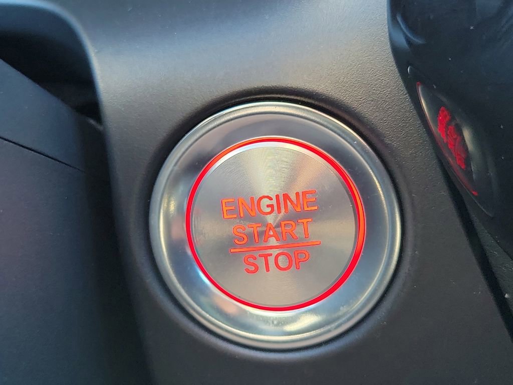 Certified 2025 Acura ADX Base image 32