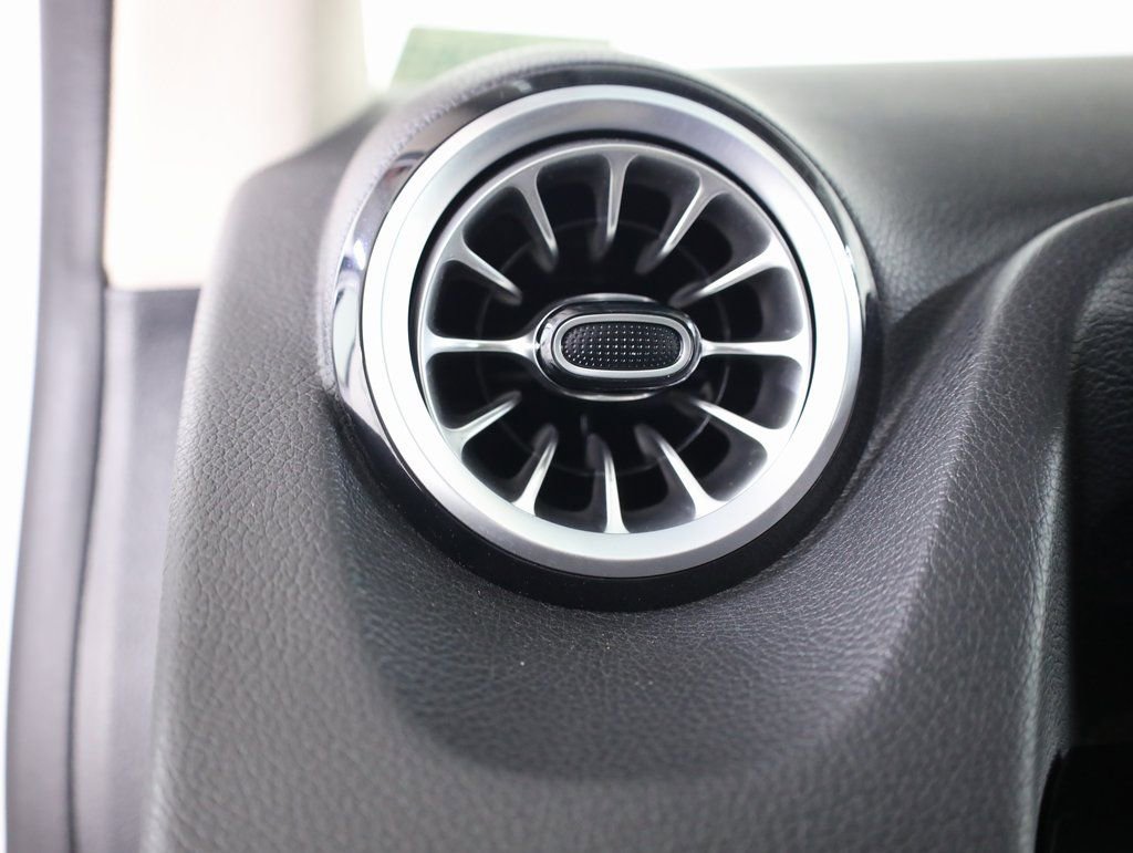 Certified 2023 Mercedes-Benz GLA 250 4MATIC w/ Premium Package image 12