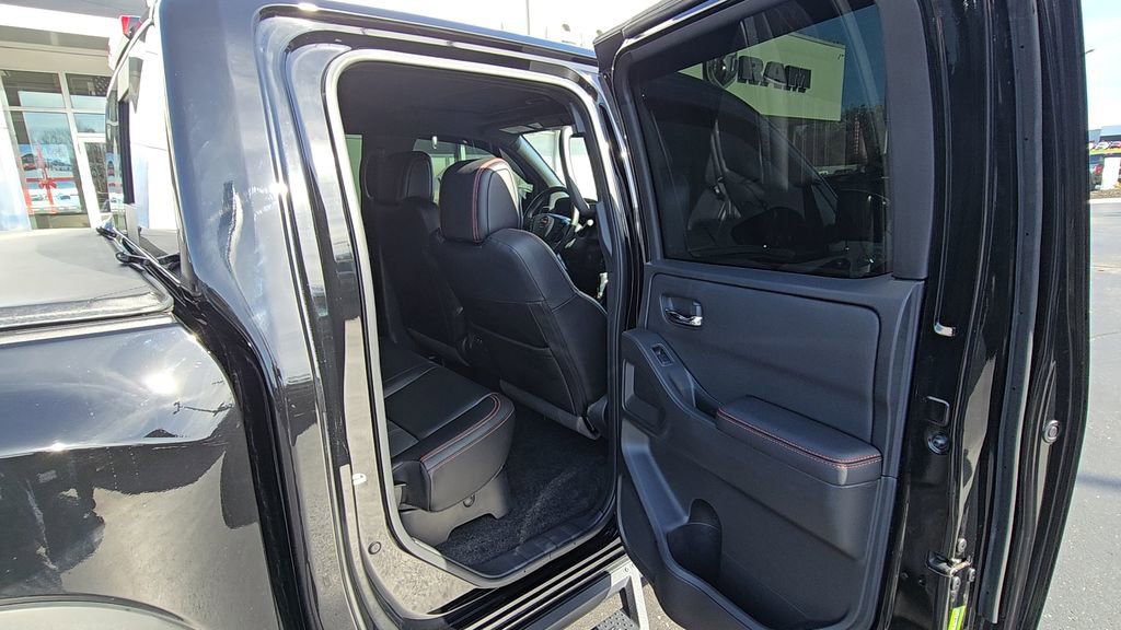 Used 2024 Nissan Frontier PRO-4X w/ Pro Premium Package image 17