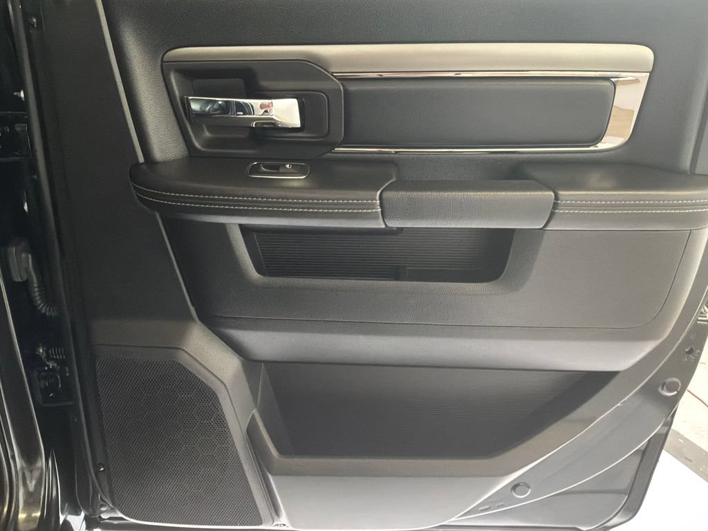 Used 2015 RAM 1500 Sport w/ Black Ram 1500 Sport Group AWD/4WD image 14