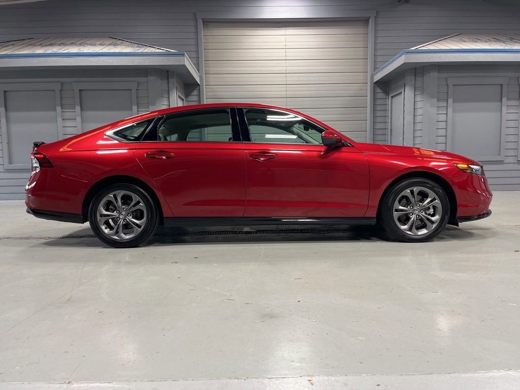Used 2023 Honda Accord EX-L image 8