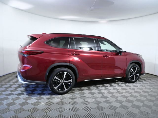 Used 2021 Toyota Highlander XSE image 8