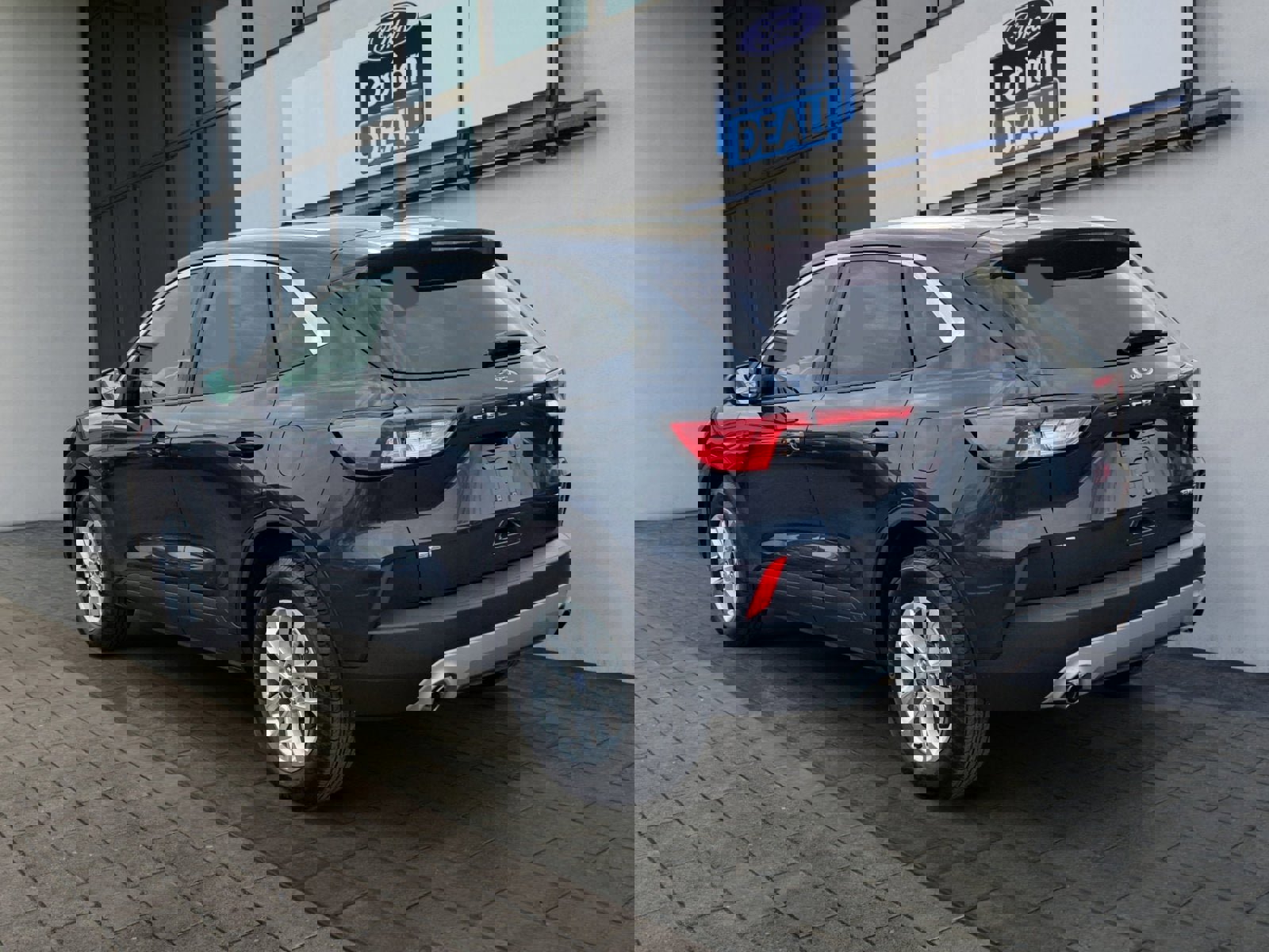 Used 2022 Ford Escape SE w/ Convenience Package image 5