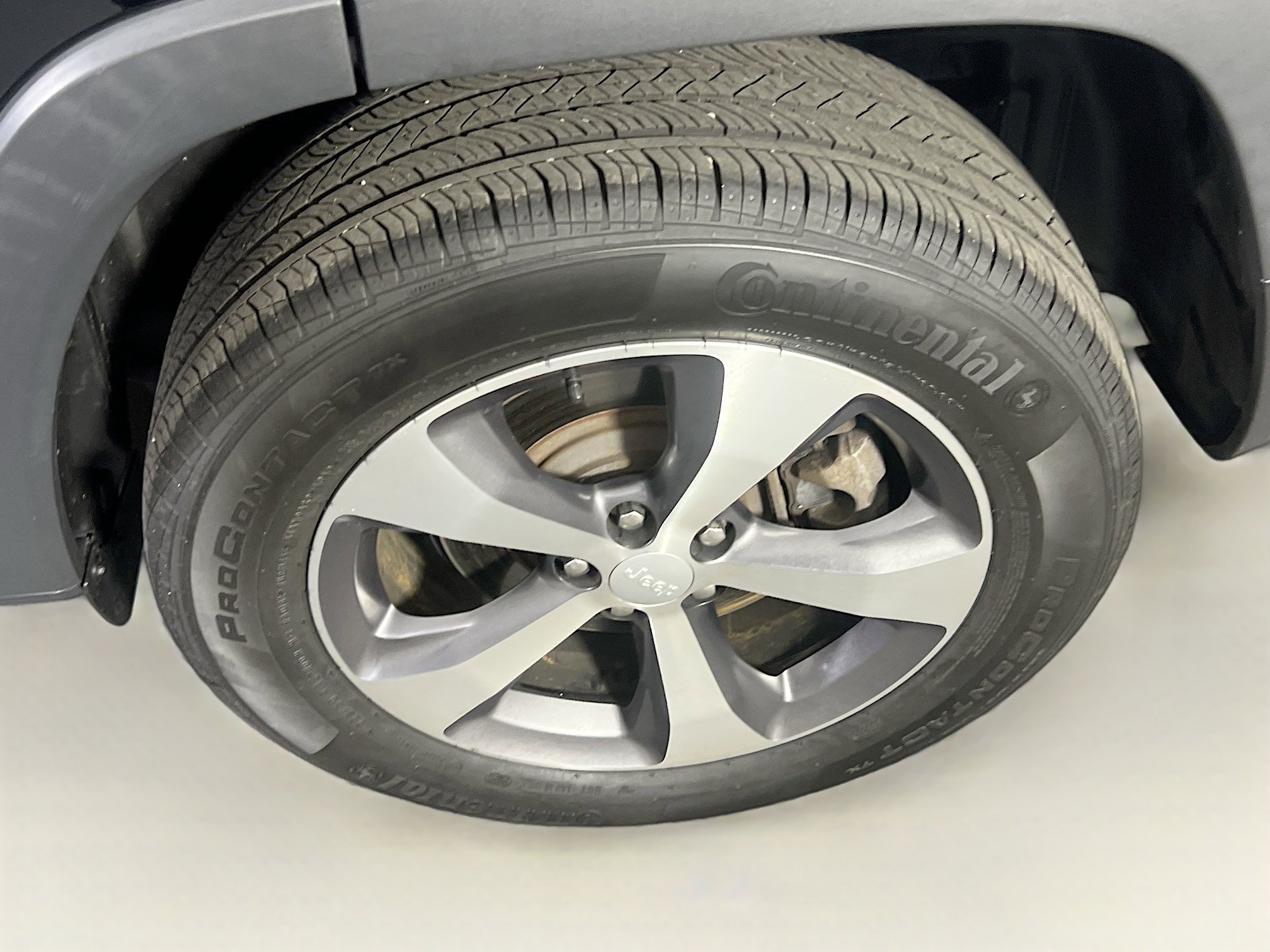 Used 2022 Jeep Cherokee Limited w/ Mopar Interior Package image 30