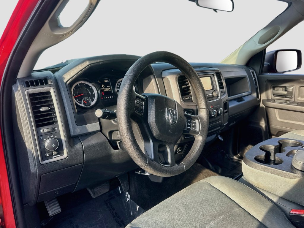 Used 2017 RAM 1500 Express RWD image 9