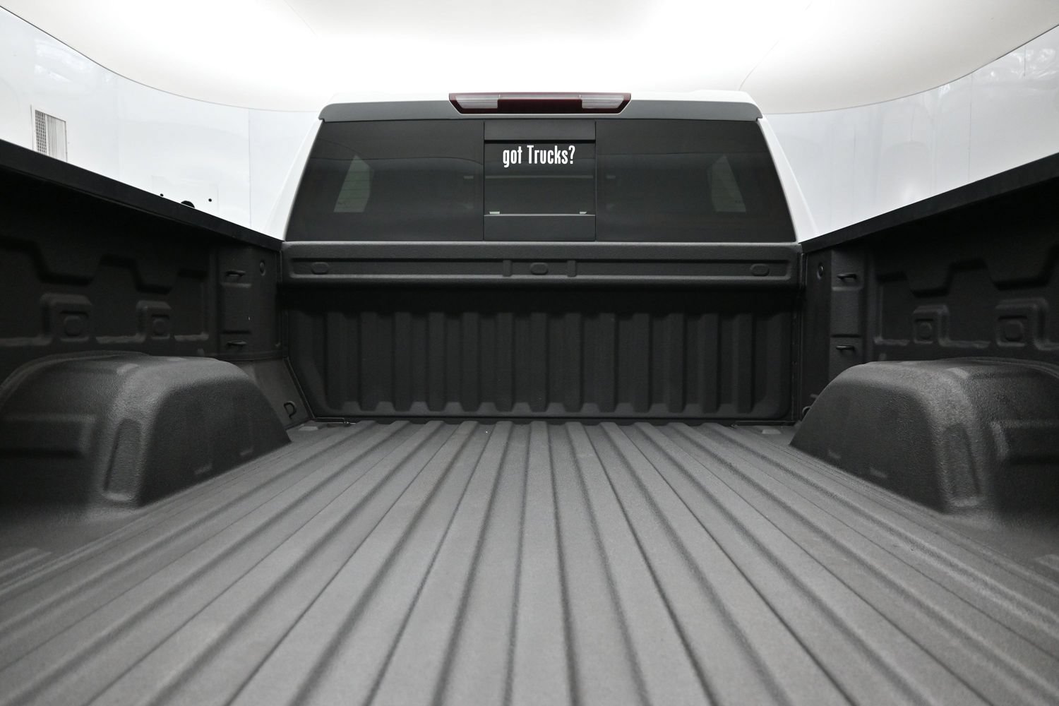 Used 2023 GMC Sierra 1500 SLT w/ SLT Premium Package AWD/4WD image 7