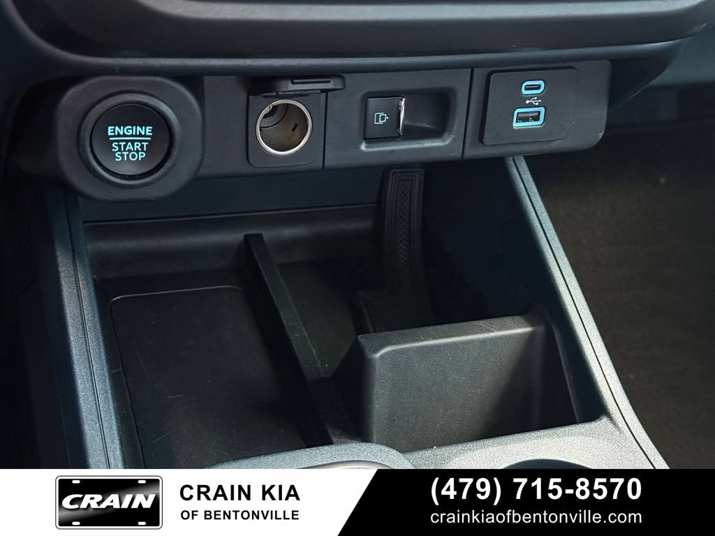 Used 2023 Ford Maverick Lariat w/ Equipment Group 500A Standard AWD/4WD image 18