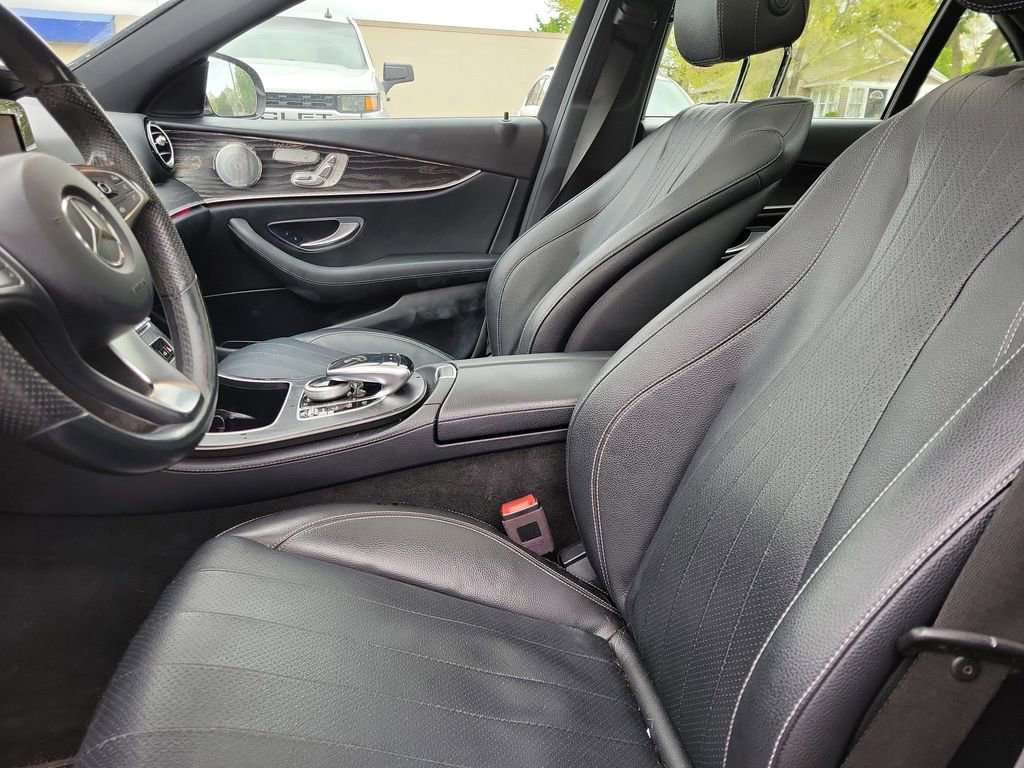 Used 2018 Mercedes-Benz E 400 4MATIC Sedan image 18