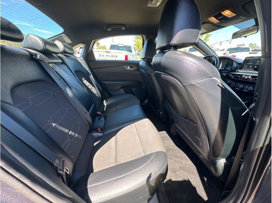 Used 2020 Kia Forte GT-Line FWD image 12