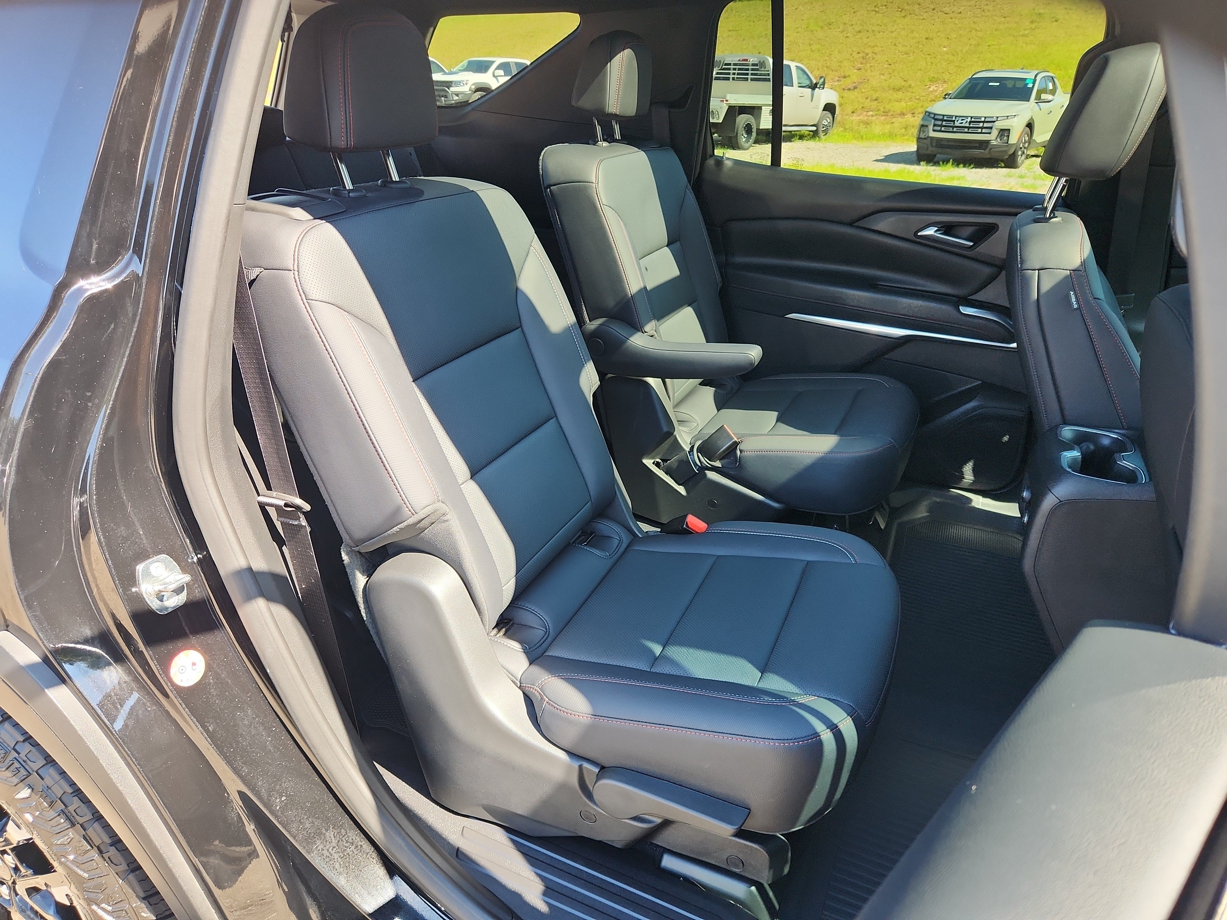 Used 2025 Chevrolet Traverse Z71 w/ Driver Confidence Package AWD/4WD image 44